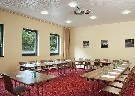 ホテル ホリデイ エクスプレス シンゲン 3*