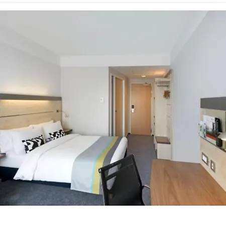 Express By Ihg 3*