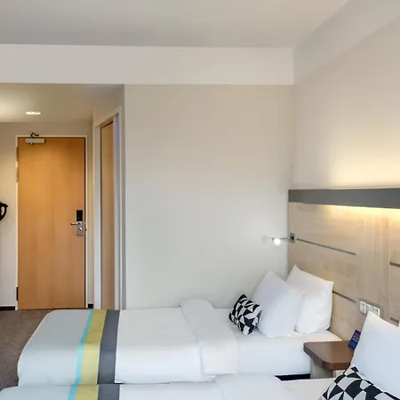 Express By Ihg Hotel