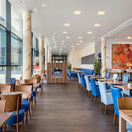Express By Ihg Hotel